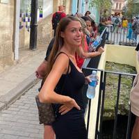 Beth - Social Media Manager