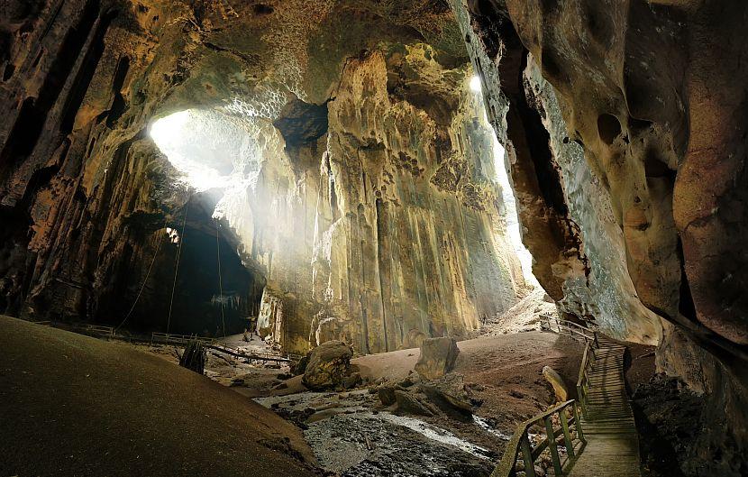 Gomantong Cave Sandakan