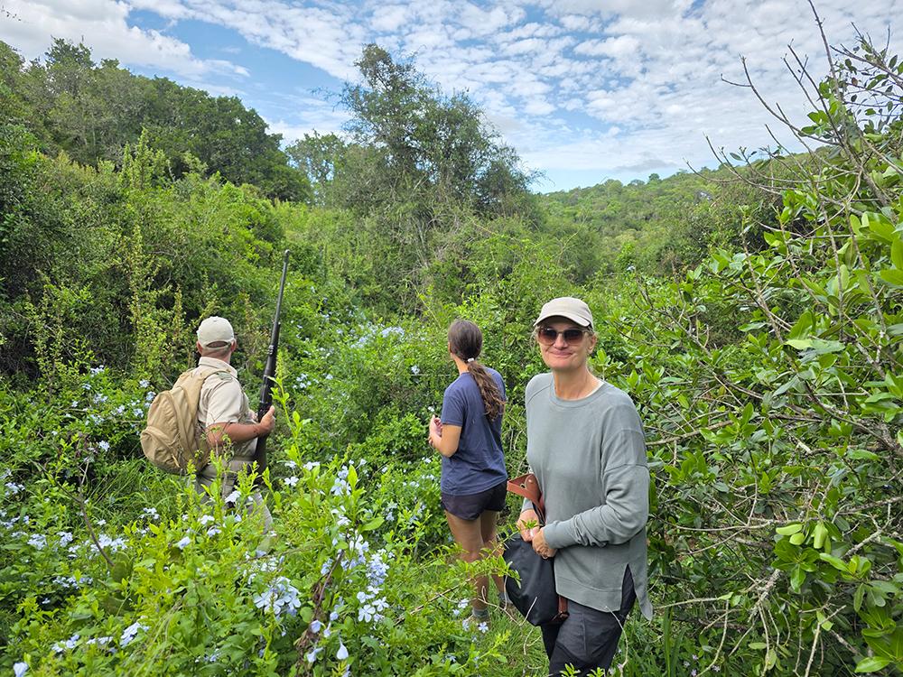 Volunteers Out in the Bush