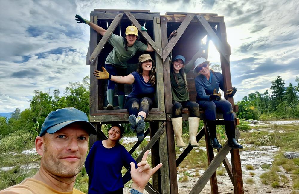 Volunteers on Building A Platform