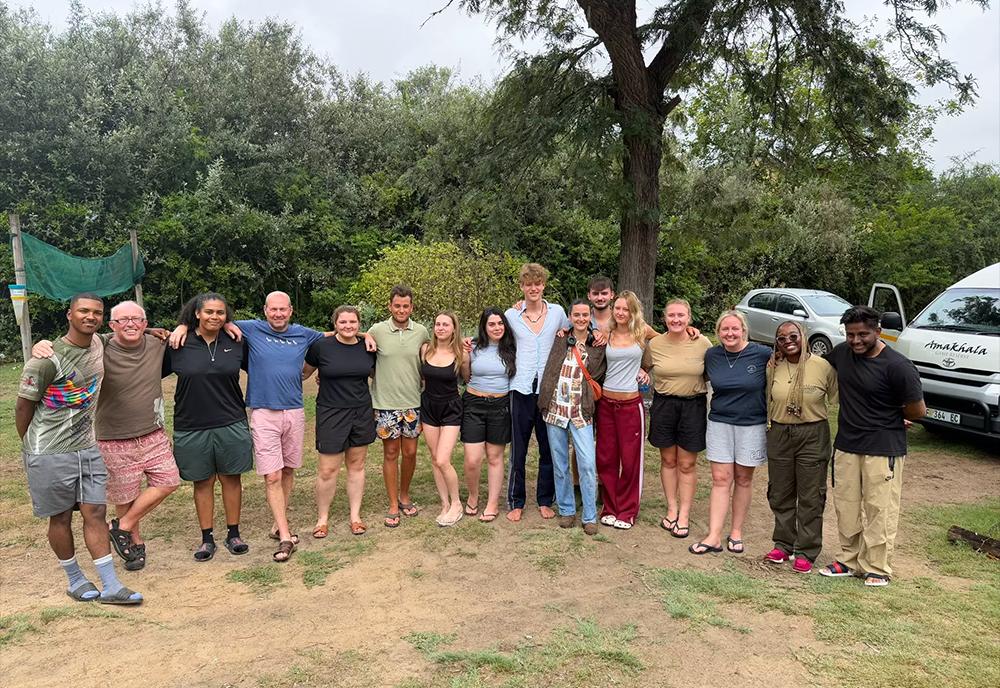 Volunteer Team - Amakhala Conservation Experience