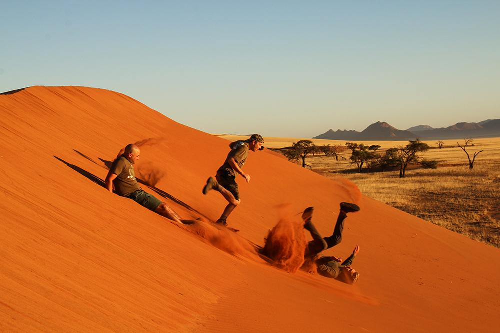Volunteers on Dunes at Kanaan