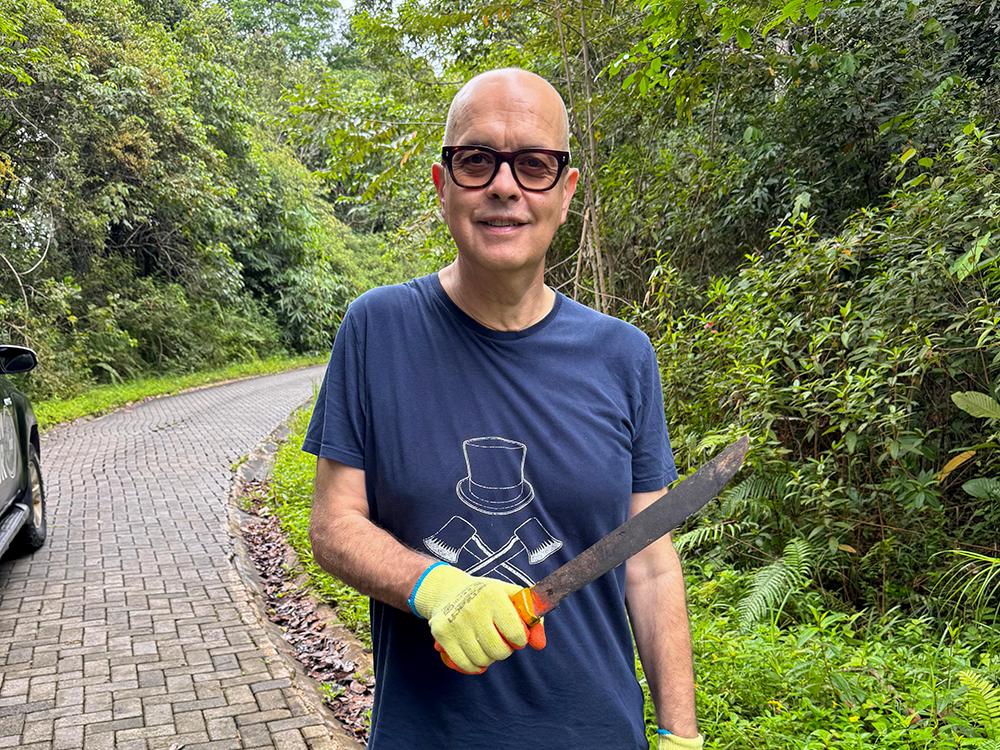 Volunteer Mark on the Samboja Lestari Orangutan Volunteer Project